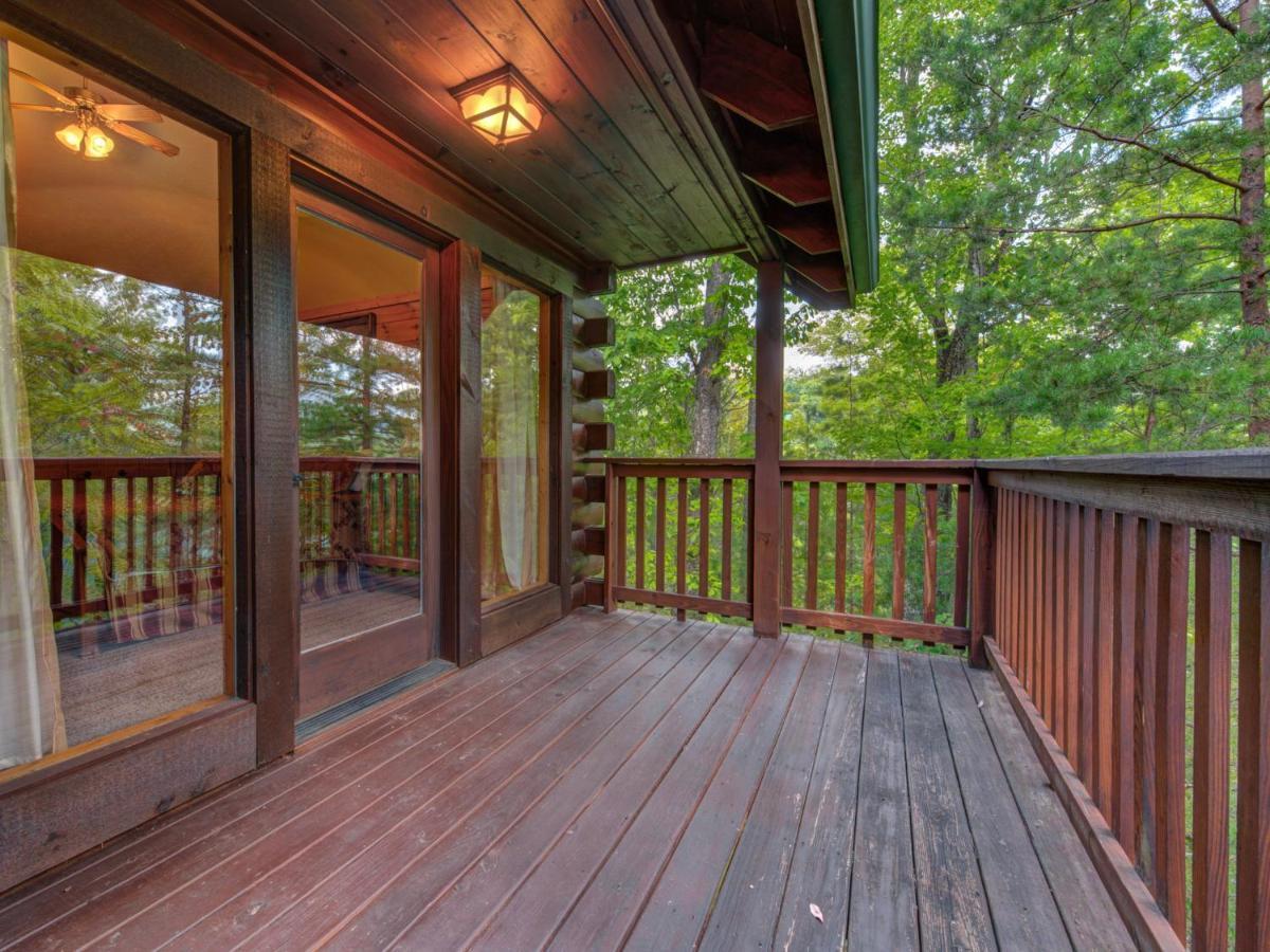Above The Clouds, 4 Bedrooms, Pool Access, Private, Gaming, Sleeps 16 蓋特林堡 外观 照片