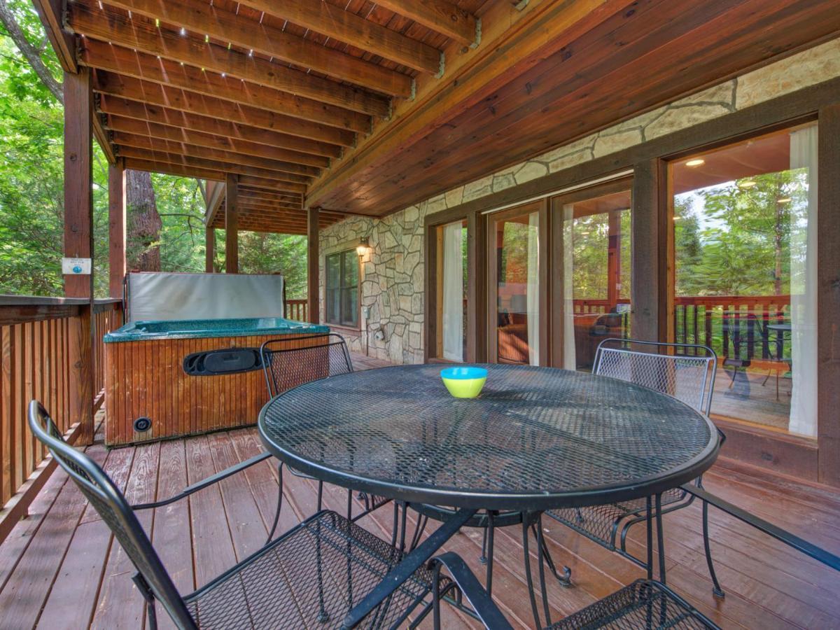Above The Clouds, 4 Bedrooms, Pool Access, Private, Gaming, Sleeps 16 蓋特林堡 外观 照片