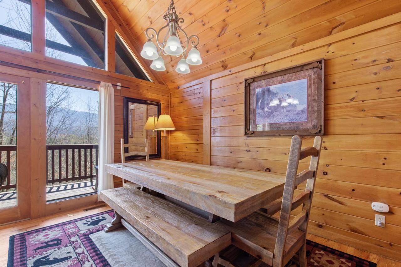 Above The Clouds, 4 Bedrooms, Pool Access, Private, Gaming, Sleeps 16 蓋特林堡 外观 照片