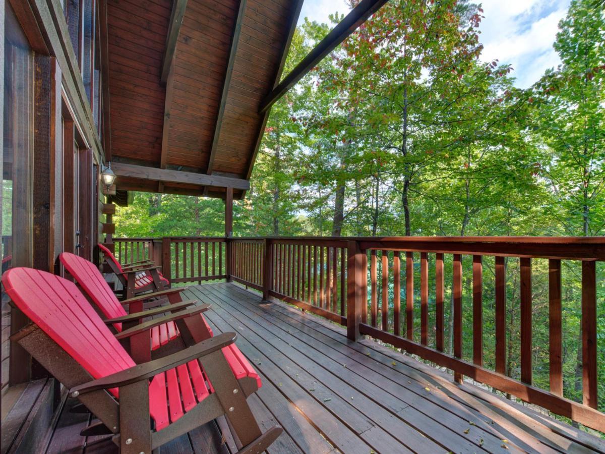 Above The Clouds, 4 Bedrooms, Pool Access, Private, Gaming, Sleeps 16 蓋特林堡 外观 照片