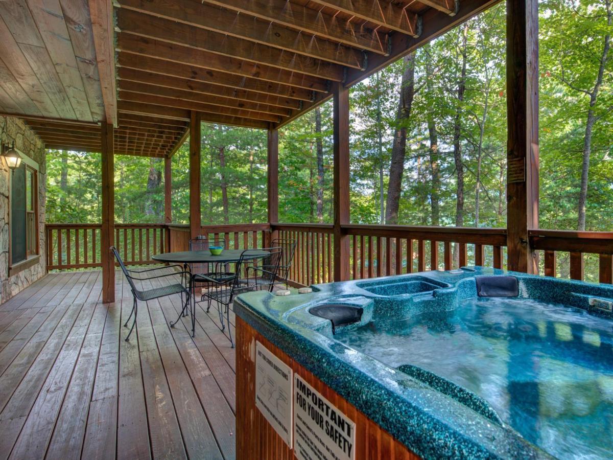 Above The Clouds, 4 Bedrooms, Pool Access, Private, Gaming, Sleeps 16 蓋特林堡 外观 照片