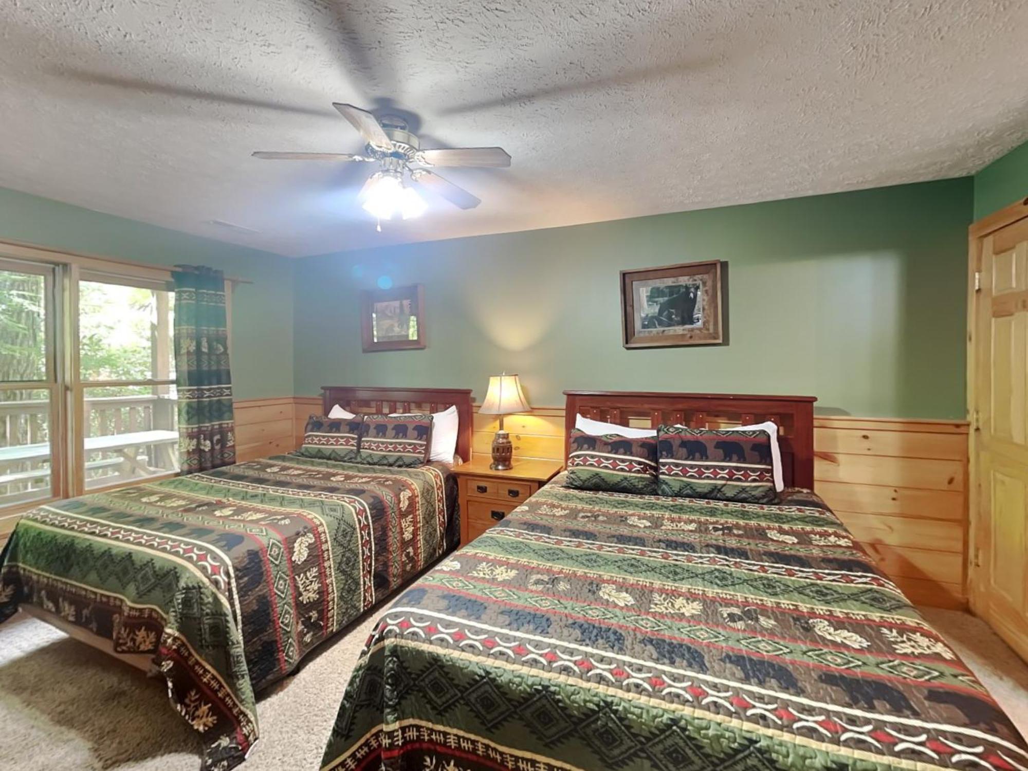 Above The Clouds, 4 Bedrooms, Pool Access, Private, Gaming, Sleeps 16 蓋特林堡 外观 照片
