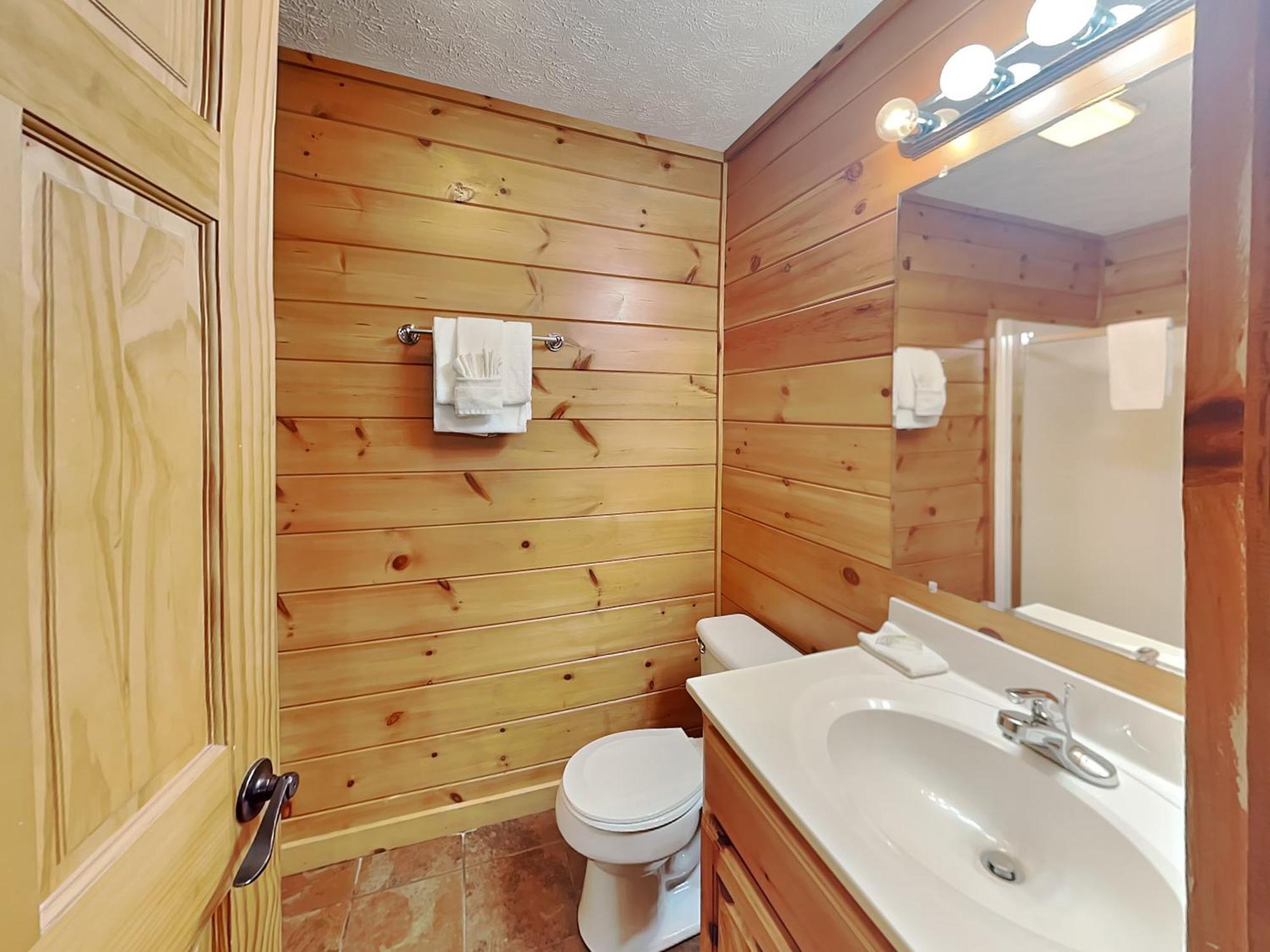 Above The Clouds, 4 Bedrooms, Pool Access, Private, Gaming, Sleeps 16 蓋特林堡 外观 照片